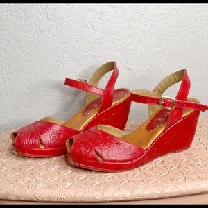 1940’s style genuine tooled leather wedges